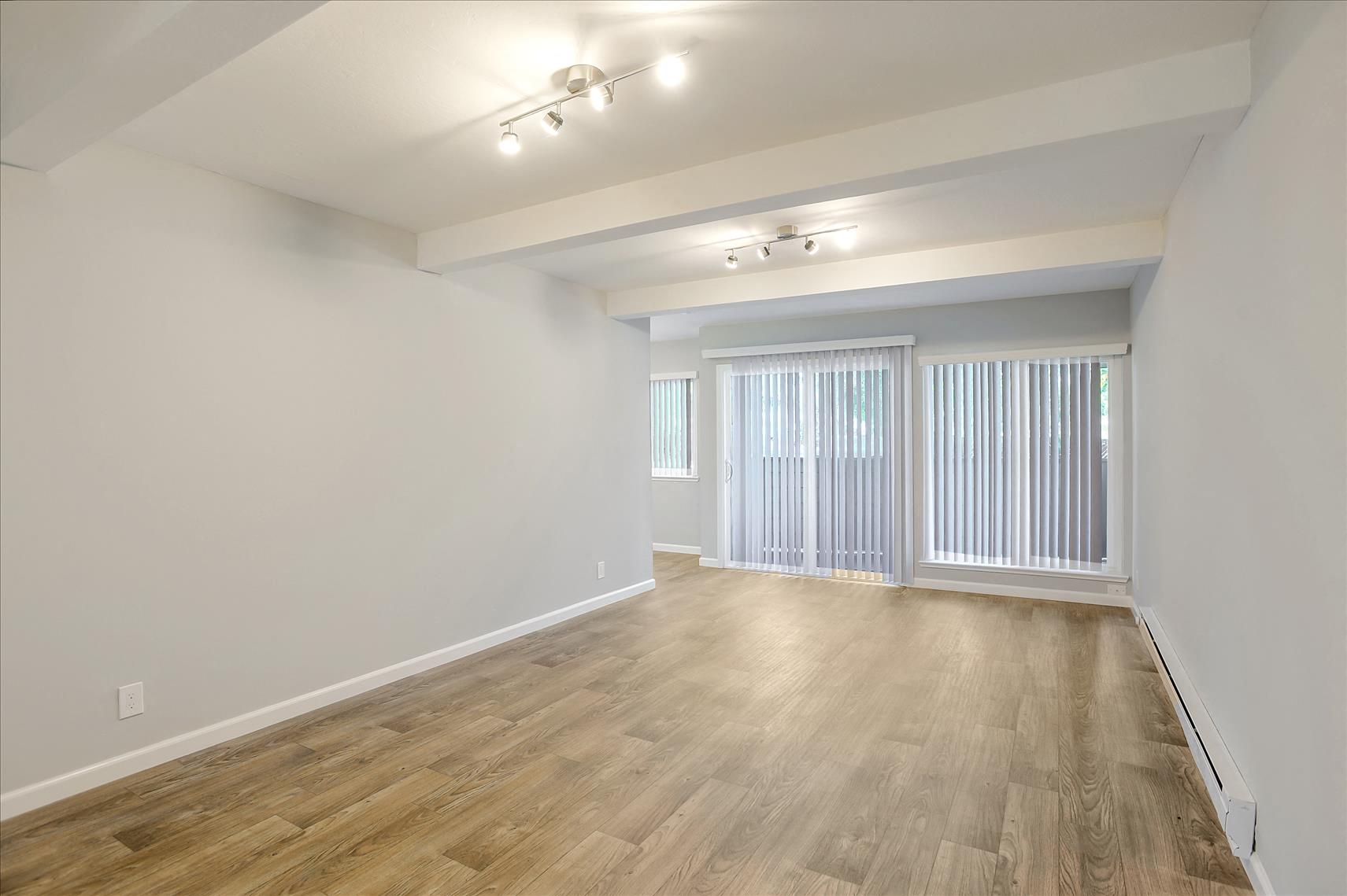 Woodside Court photo 3